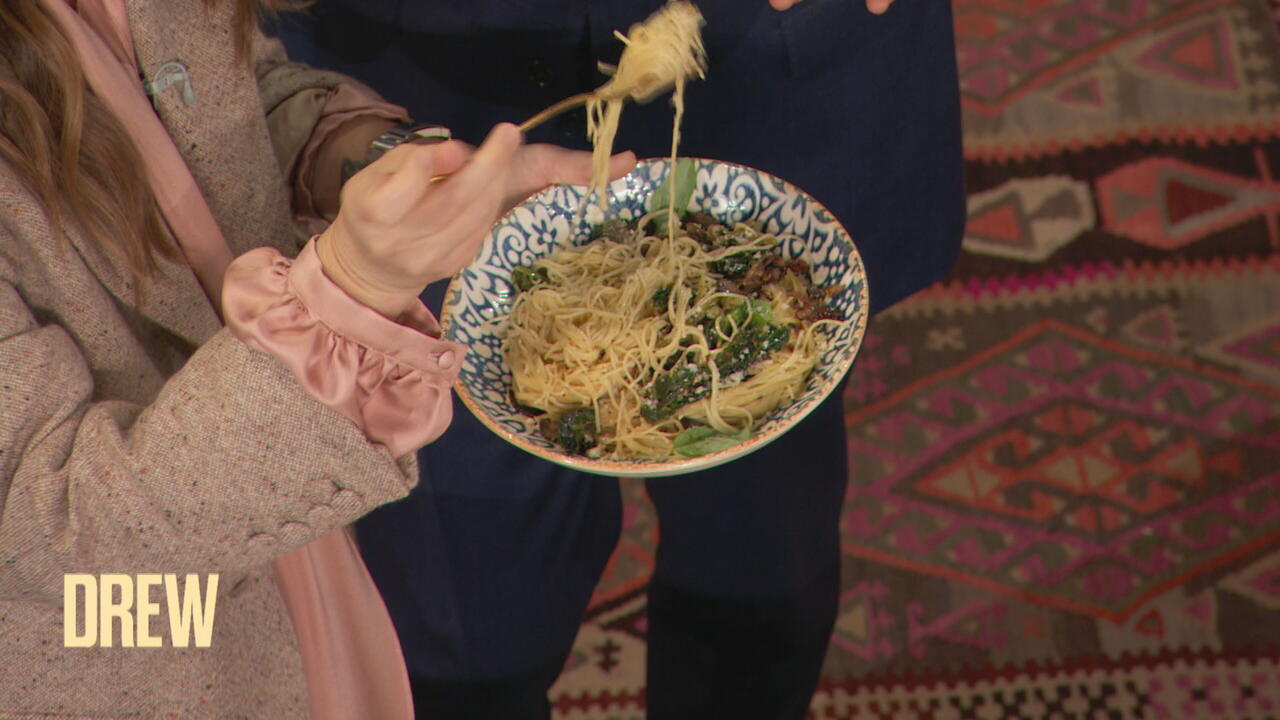 Cook Ross Mathews' Veggie Pasta: Easy Steps & Ingredients Guide